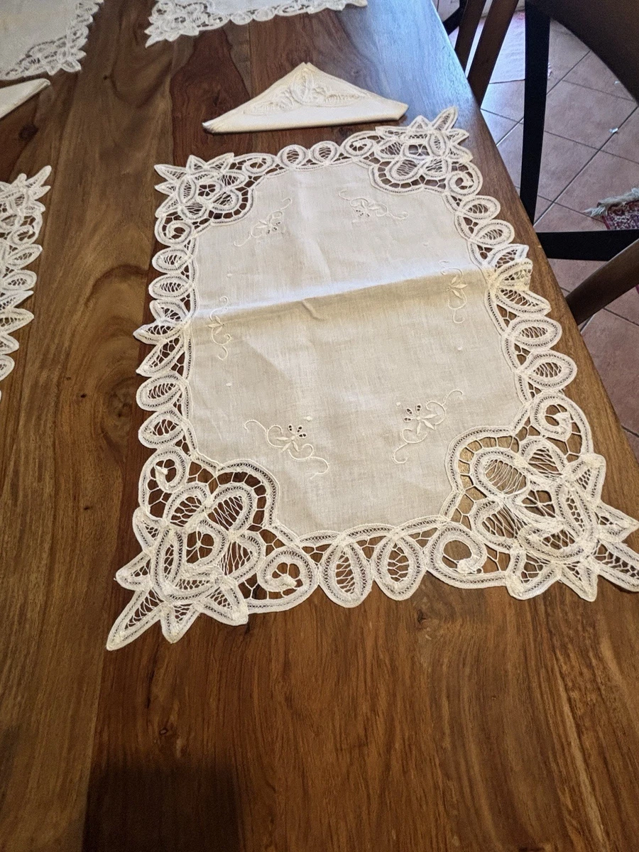 Set di 4 tovagliette in pizzo retrò con ricamo per cucina e sala da