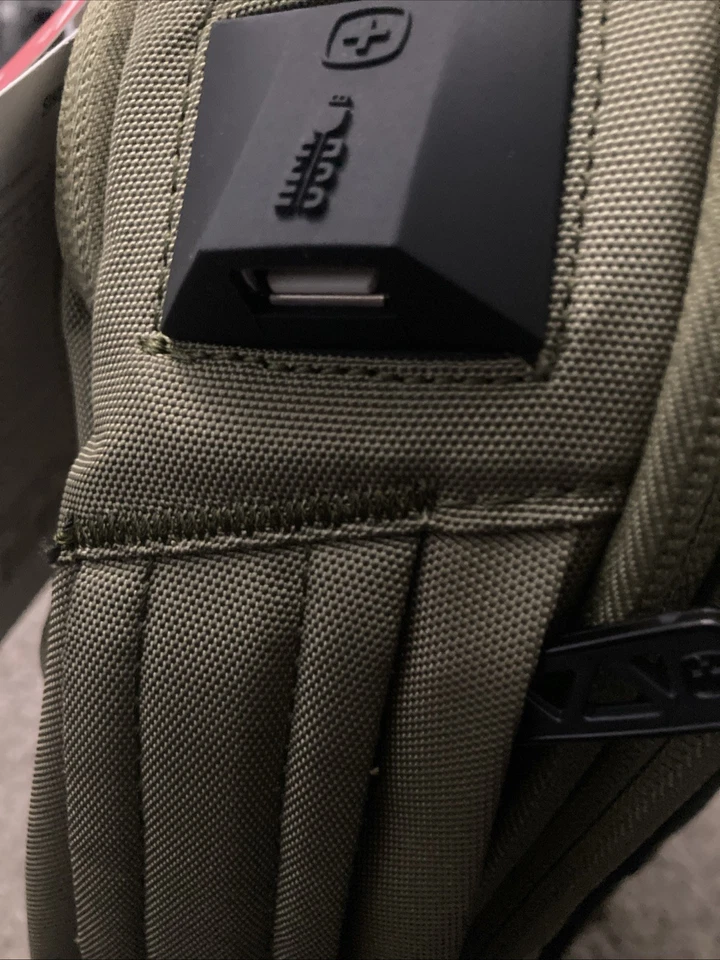 Swiss Gear Hitch 22" Travel Backpack 5220 Olive Branch Laptop Weekender New - Image 4 of 4