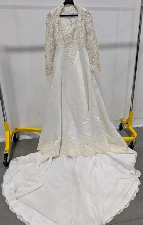 Vintage Mary's White Long Sleeve Wedding Dress Ball Gown Pearls Sequins Sz 10 - Image 2 of 4