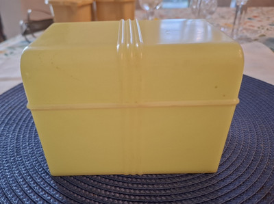 Welcome Ware Tupper Corp (before named Tupperware ) Yellow Recipe Box 1940 s