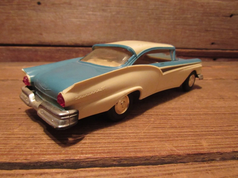 Vintage AMT 1957 Ford Fairlane 500 Promo Plastic Model Car - Junkyard Parts! - Image 3 of 4