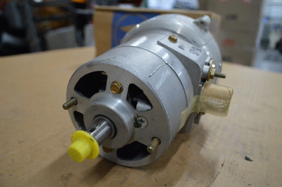 1973 1974 VOLKSWAGEN BEETLE KARMANN GHIA ALTERNATOR MOTOROLA 8AL2057K - Image 3 of 4