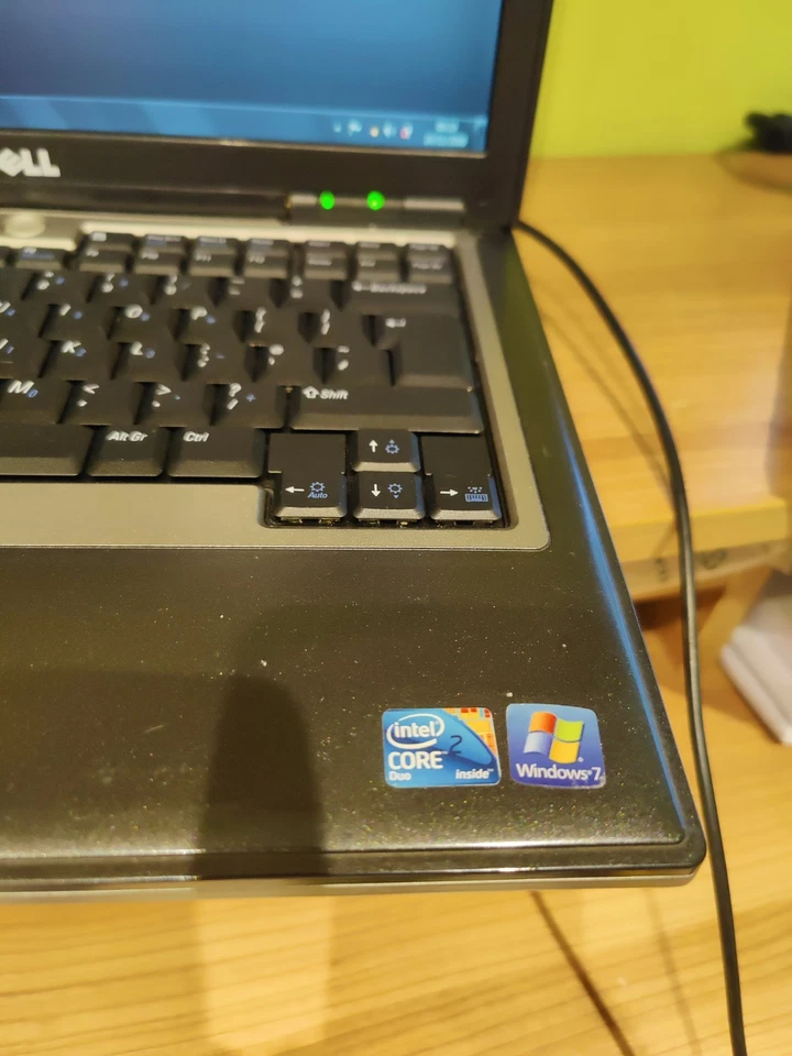 Dell Latitude D630 Core2duo T7100 4 GB Ram 250 GB Hdd Run To Windows 7 - Image 3 of 4