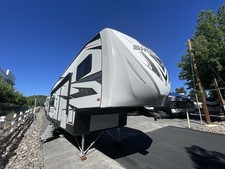 2020 Forest River SHOCKWAVE FW TOY HAULER 28FWGDX