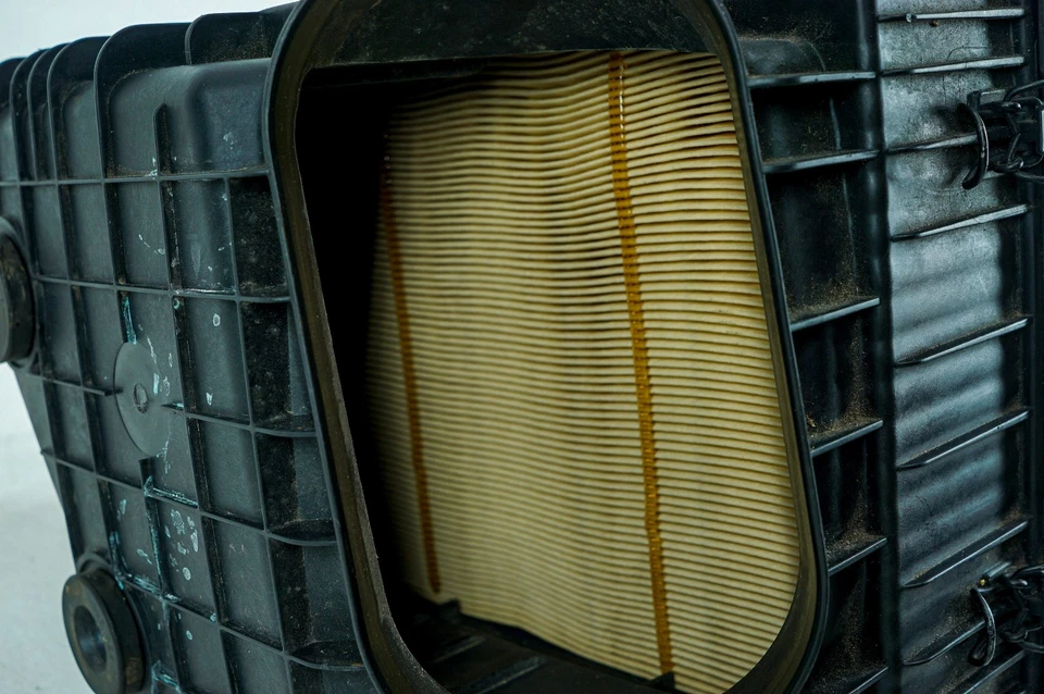 Tubo limpiador de admisión de aire OEM Nissan Titan XD 16-19 5116 Foto 4 de 4