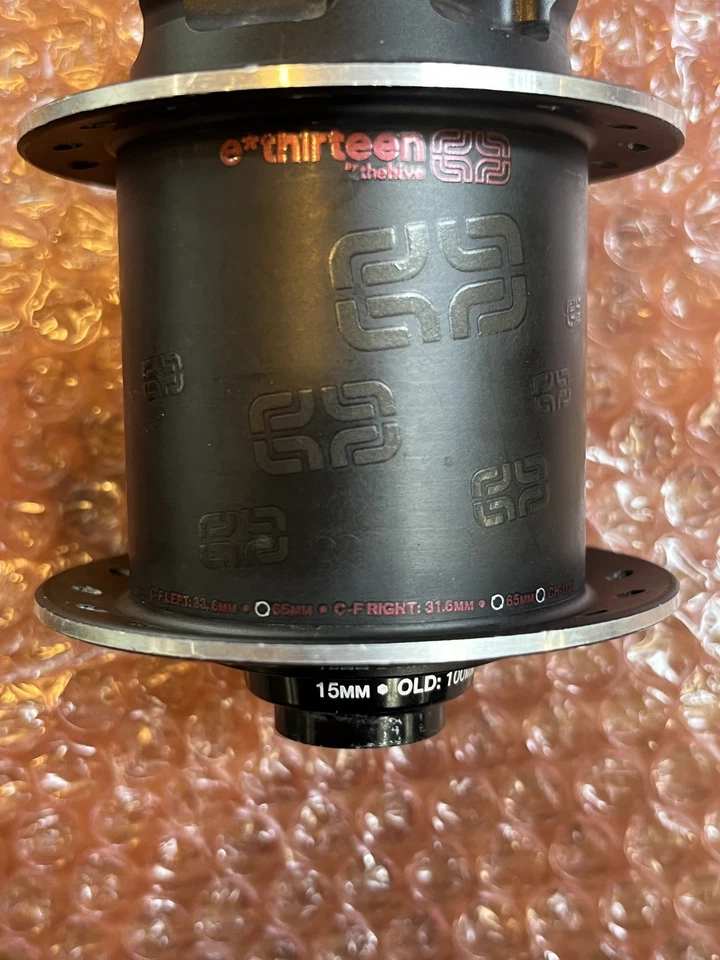 E*thirteen TRS Race The Hive Front MTB 轮毂 100x15 毫米直通轴适用于 6 螺栓盘 32H — 第 4/4 张图片