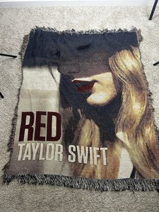 テイラー・スウィフト TTPDフリースブランケット Taylor Swift TTPD THE TORTURED POETS DEPARTMENT FLEECE BLANKET