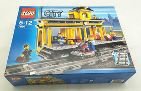 LEGO 7997 Train Station MISB NEW City 9V Railway Trains Trains Locomotives 4554
