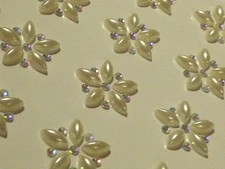 CraftbuddyUS 12 x 25mm Self Adhesive Diamante & Pearl Layered Flower Gems Craft 