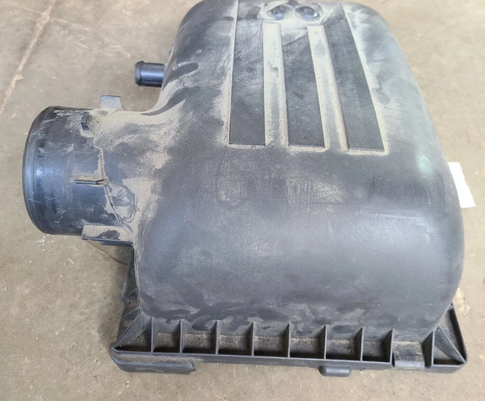 OEM 2009-2018 Dodge RAM 1500 2500 3500 filtro de aire caja tapa cubierta superior solamente Foto 3 de 4