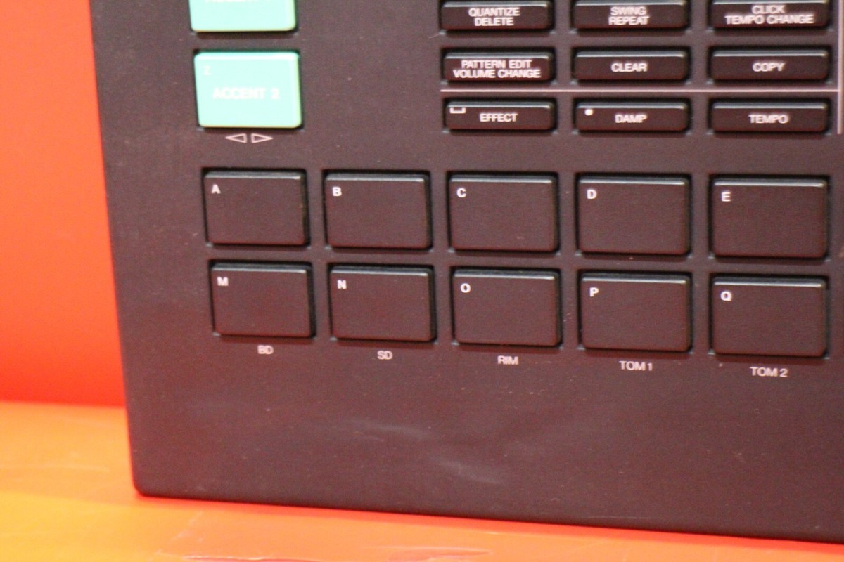 USED YAMAHA RX7 Digital Rhythm Programmer Drum Machine RX 7