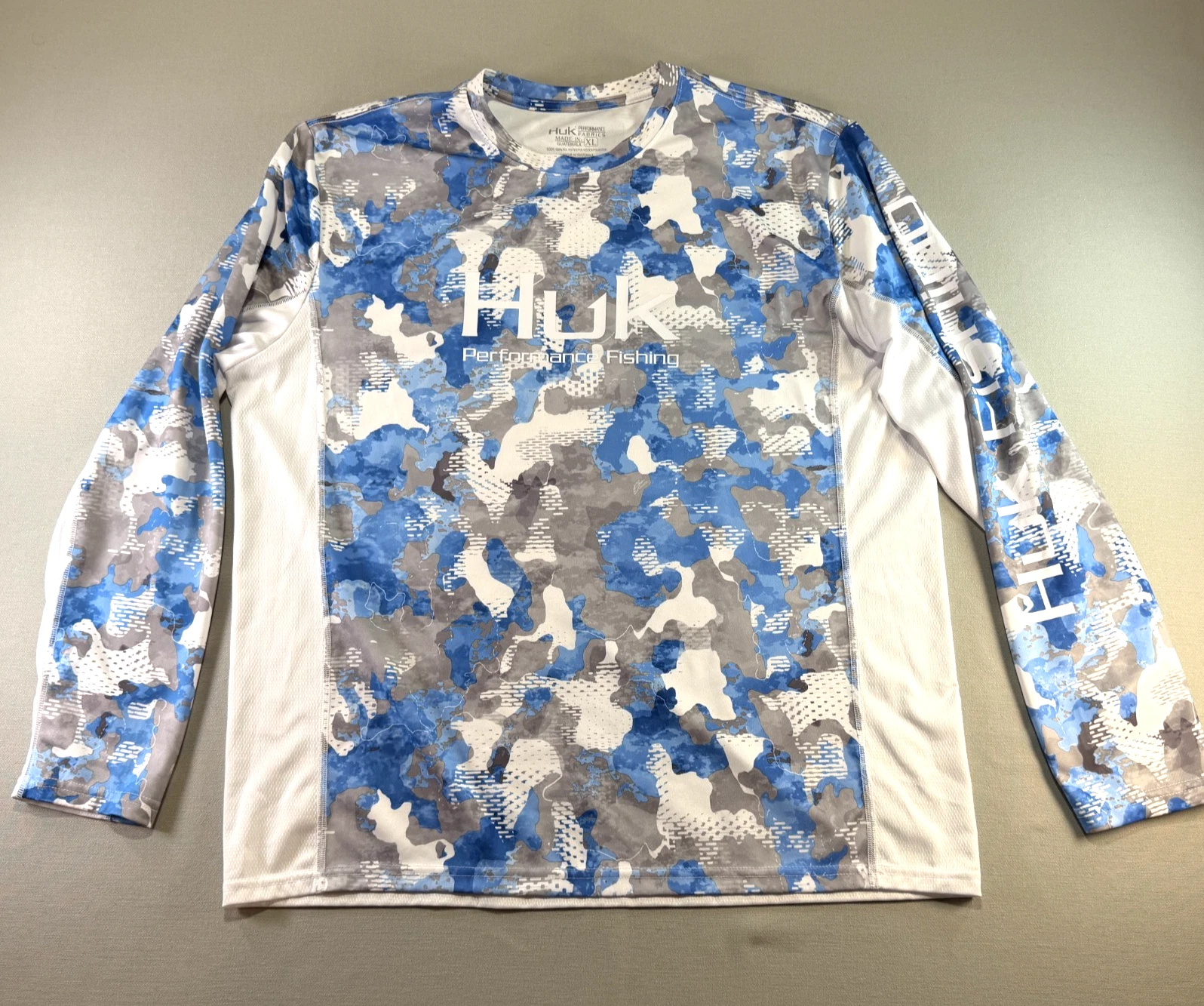 Huk Men’s Performance Fishing Shirt Long Sleeve Logo Graphic Size XL Blue Camo