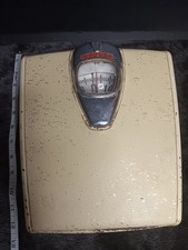 1950's DETECTO BATHROOM SCALE BUBBLE DIAL