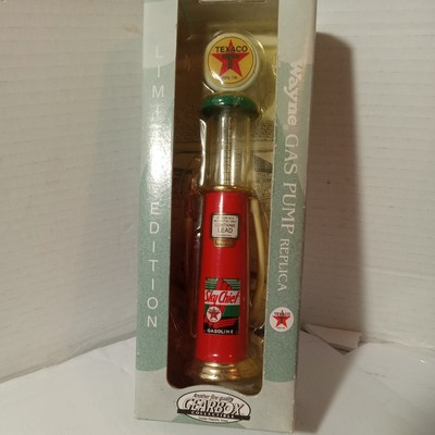#ad Gearbox Vintage 1997 Die Cast Multicolor Texaco Sky Chief Wayne Gas Pump NEW $19.99