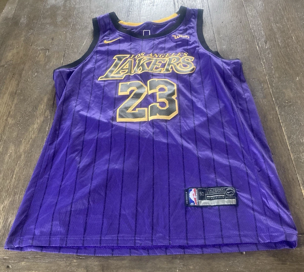 Preços baixos em Lebron James Roxo Los Angeles Lakers Roupas e