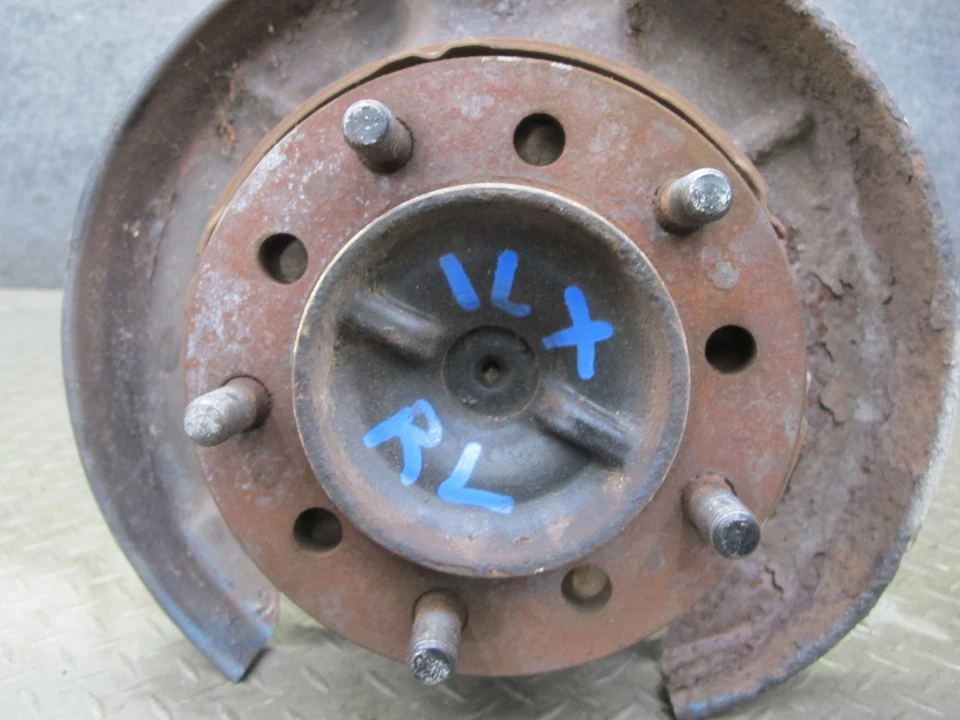 Lexus J100 LX470 1998-2002 trasero izquierdo lado del conductor buje de rueda nudillo Foto 4 de 4