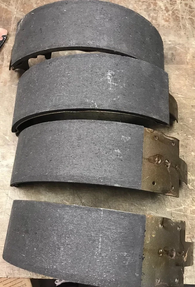 Pastillas de freno Chrysler Imperial 1963-67 nuevas de stock Foto 2 de 4