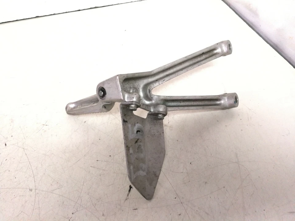 PEDANA POSTERIORE SINISTRA DUCATI 999 Foto 2 de 4