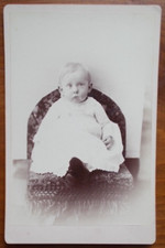 Minneapolis, Minnesota Cabinet Portrait Victorian by Borry Larson- see BACK