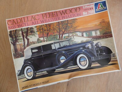 1933 Cadillac V-16 Fleetwood Series 452 All Weather Phaeton - a photo