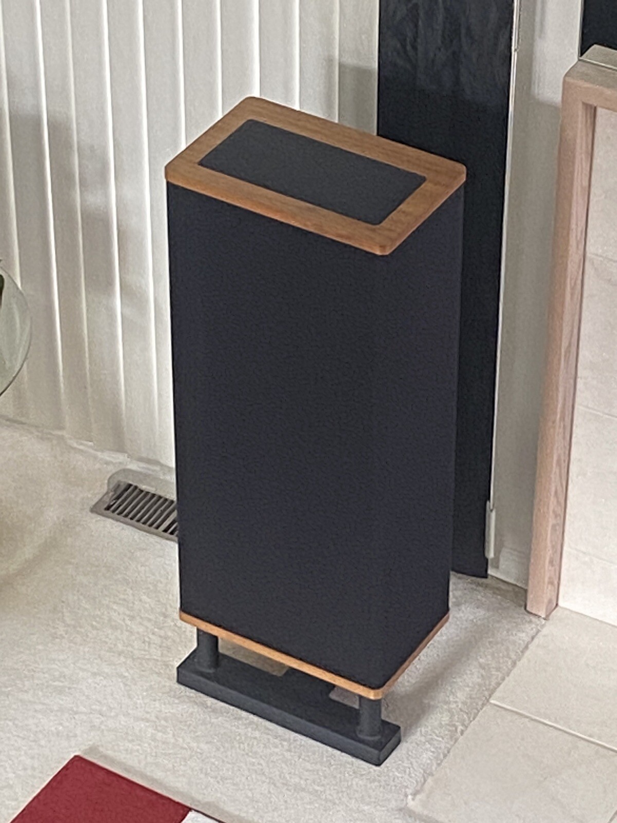 Vandersteen Speaker Pair Model 2C With Stands eBay