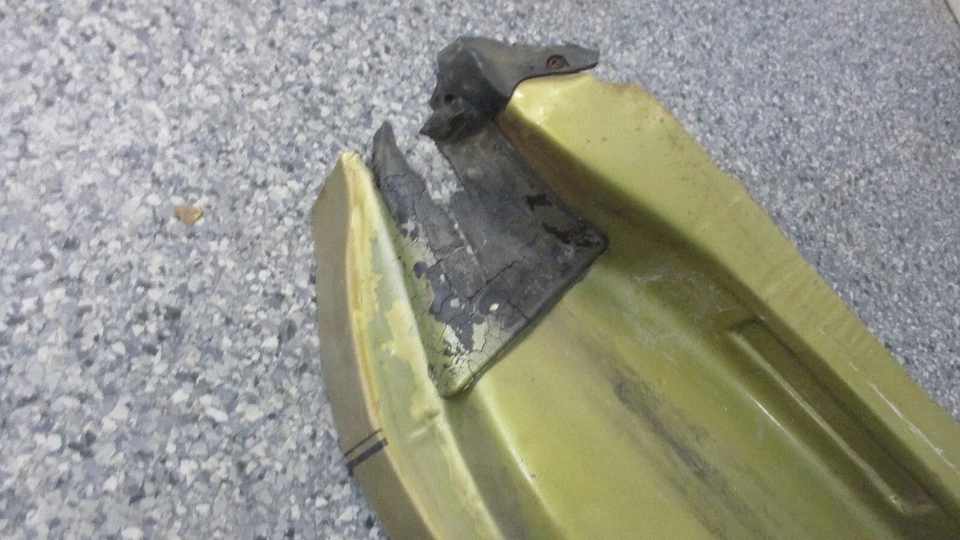 1971-1973 CHEVROLET IMPALA E CAPRICE PORTA BATENTE B PILAR LADO DIREITO - Imagem 2 de 4