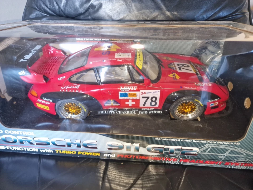 Official PORSCHE 911 GT2 Radio Control Car with TURBO POWER & HEADLIGHTS GP907R - Image 2 of 4