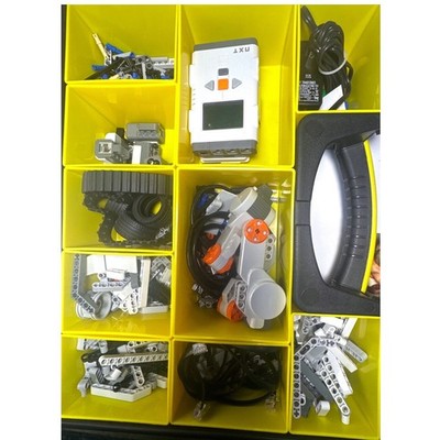LEGO Mindstorms NXT 2.0 8547 Robot Set w/ NXT Brick Manual Disc Case Powers On
