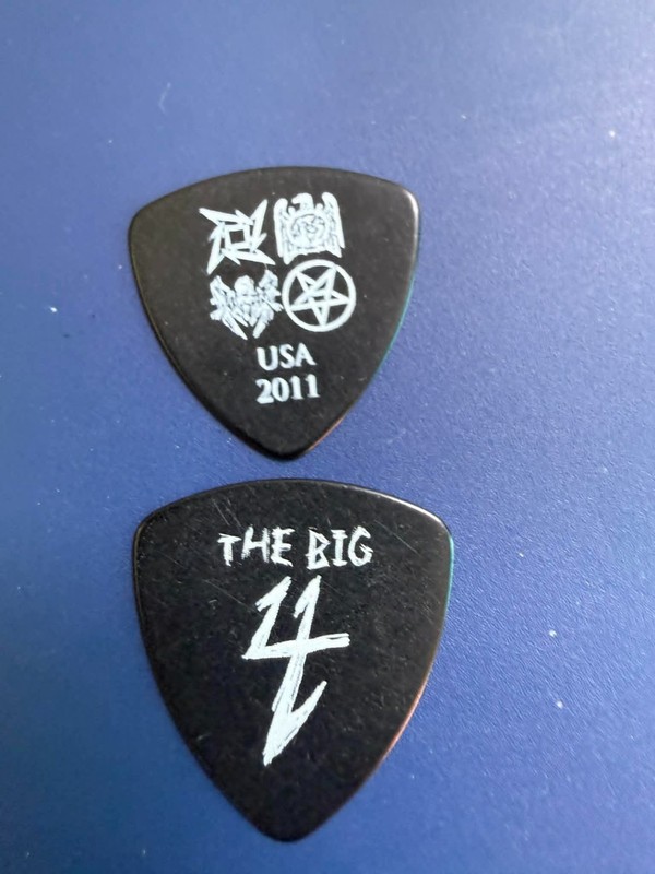 ((( METALLICA ))) guitar pick (one pick) VERY RARE #5