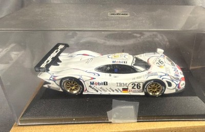 Porsche 1:43 911 GT1 Mobil 1 #26 Le Mans 1998 Diecast Model Car w/ Case