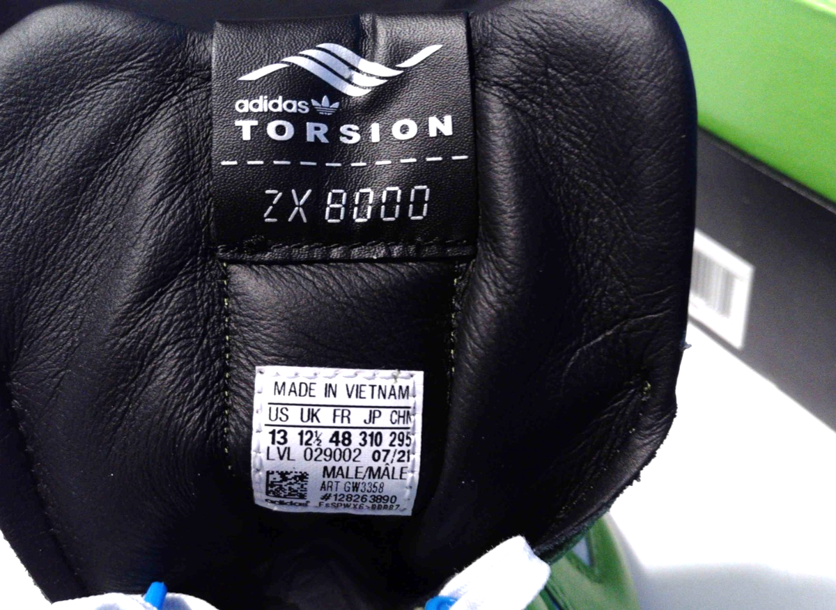 aページ Size 13 - Kawasaki Ninja x adidas ZX 8000 White Green for sale