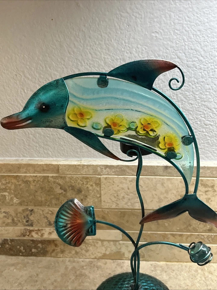 Candelabro de delfín con soporte de medalla de vidrio y lata de 12 pulgadas concha colorida Foto 2 de 4