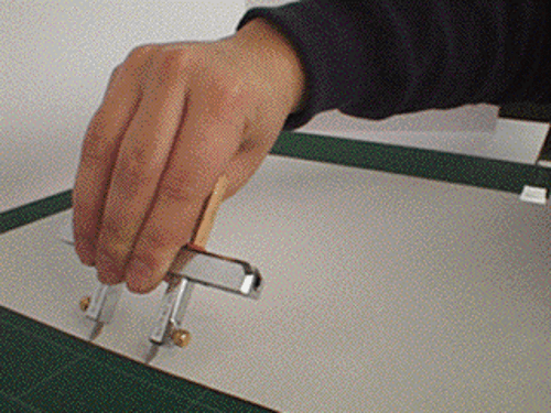 NT Cutter C-700GP Circle Cutting Compact Dual Blade Parallel Compass Cutter Tool - Picture 4 of 7