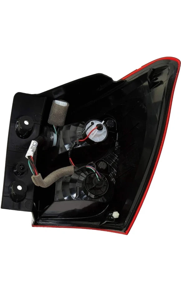 Nuevo OEM Suzuki luz trasera lado izquierdo apto para Suzuki S-Cross 2015-2022 Foto 2 de 4