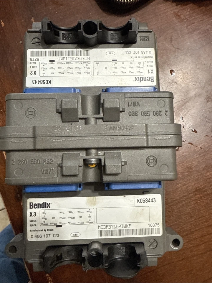 Computadora Brend nueva ABS F750 2008 Foto 2 de 4