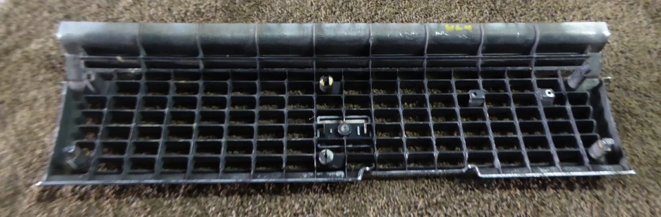 Toyota Cressida 1985 1986 1987 parrilla delantera montaje 53111-22260 OEM Foto 4 de 4