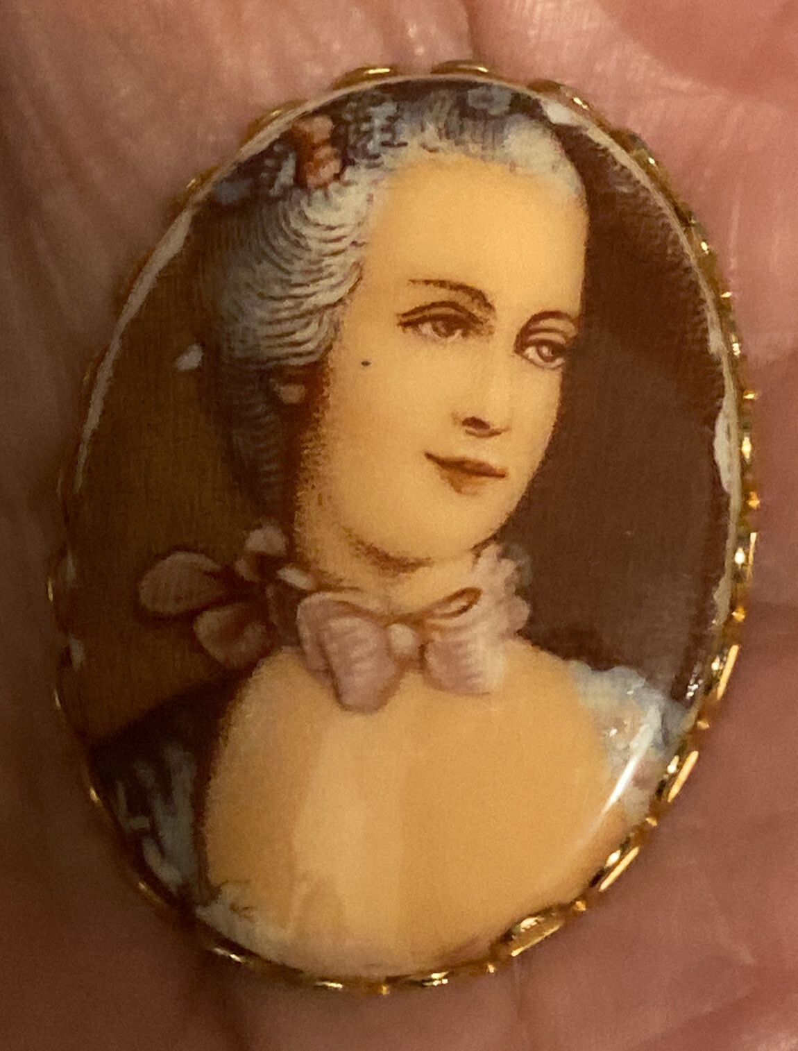 Antique Hand Painted Oval Victorian Lady Brooch Gem