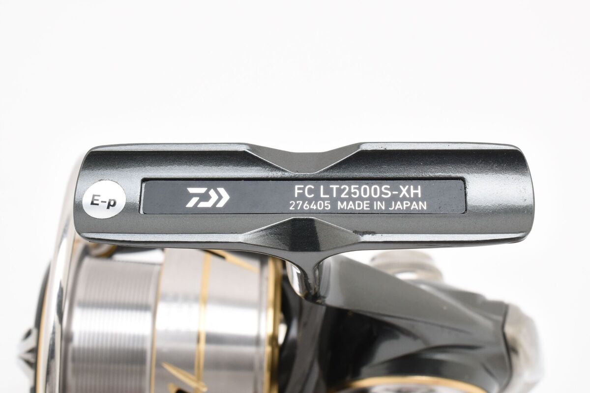 Daiwa 20 LUVIAS FC LT2500S-XH Spinning Reel Near Mint from Daiwa 20 LUVIAS FC LT2500S-XH Spinning Reel Near Mint from