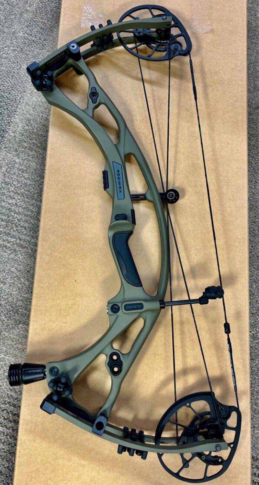 NEW !! HOYT RX-7 Wilderness Green, 60-70lb, 25-30" Compound Archery Hunting Bow