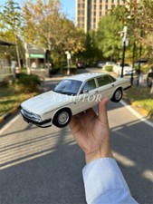 Almost Real AR 1:18 Jaguar XJ6 XJ40 Diecast Model Car Gifts Collection White