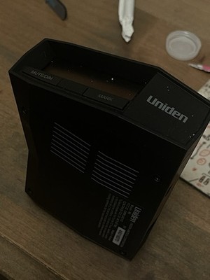 Uniden R8 Desktop Radio Scanner Black MPN R8 FCC ID AMWUA202