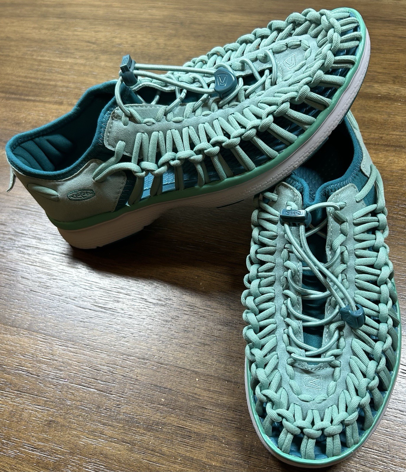 Sandali sportivi Keen da uomo taglia 9 color verde acqua larghi Uneek 02 malachite Everglade con corda