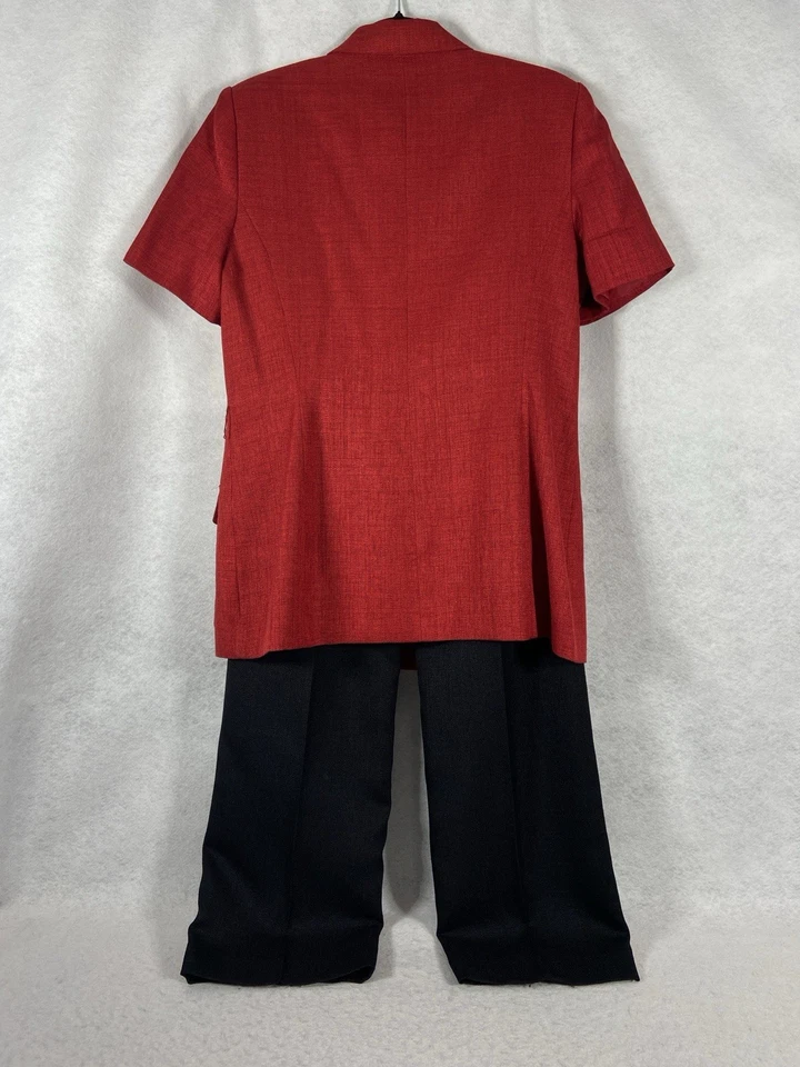 Le Suit 2 piezas Pantalones Traje Mujer’s 16 Rojo Negro Blazer Botón Mangas Cortas Sarga Foto 2 de 4