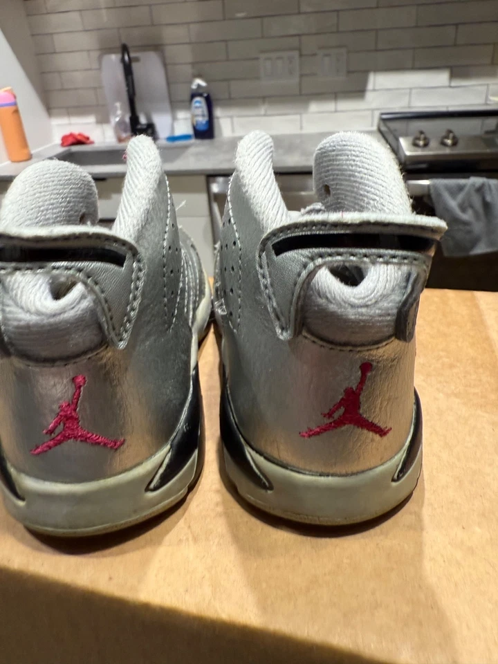 Nike Air Jordan 6 Retro Bebé Niño Pequeño Talla 5C Plata Rosa 384667-009 Vday FTLOTG Foto 4 de 4