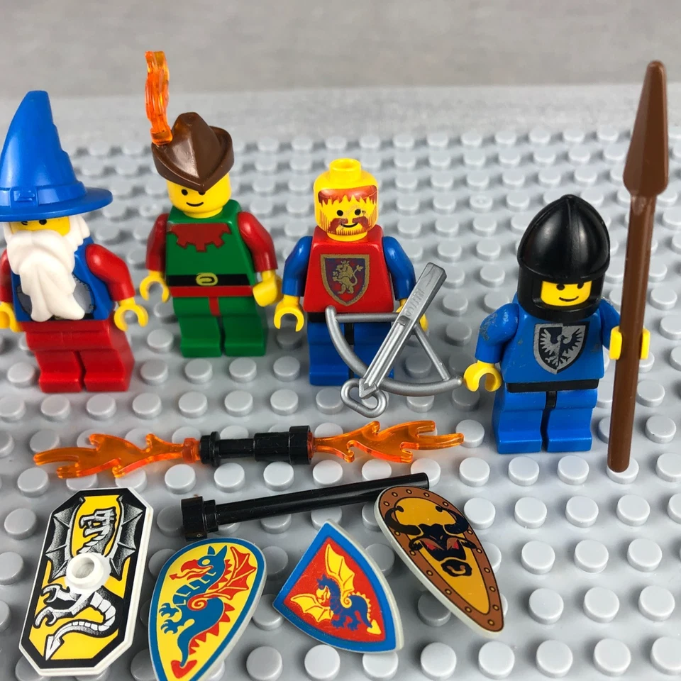 LEGO CASTLE Minifigure and Accessories large lot minifigs weapons hats 1990's - Image 4 of 4