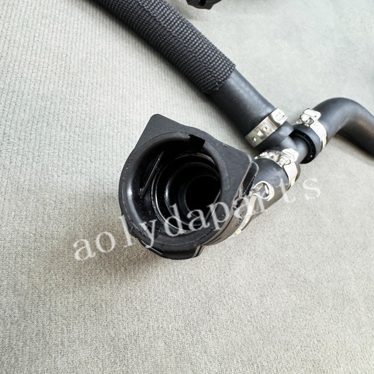 NEW Radiator Hose 17127519276 For Rolls Royce Phantom