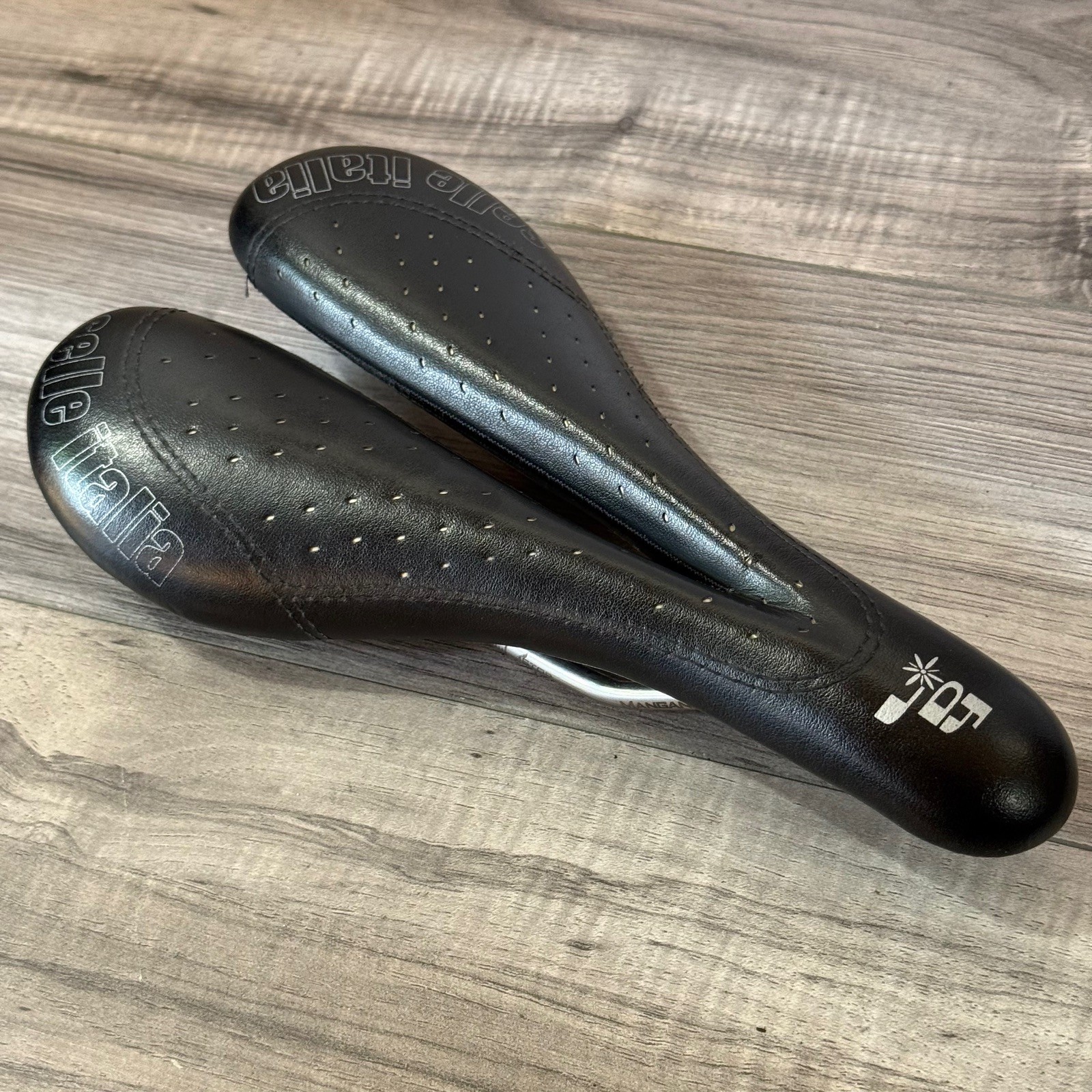 Selle Italia SLK Lady Gel Flow Saddle Black Leather Manganes