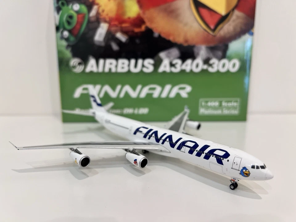 Phoenix 1:400 Finnair Airbus A340-300 Angry Birds OH-LQD - Image 4 of 4