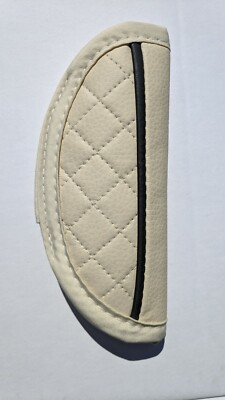 Emmaljunga seat unit shoulder strap pad. 1 unit.  #9 Vanilla