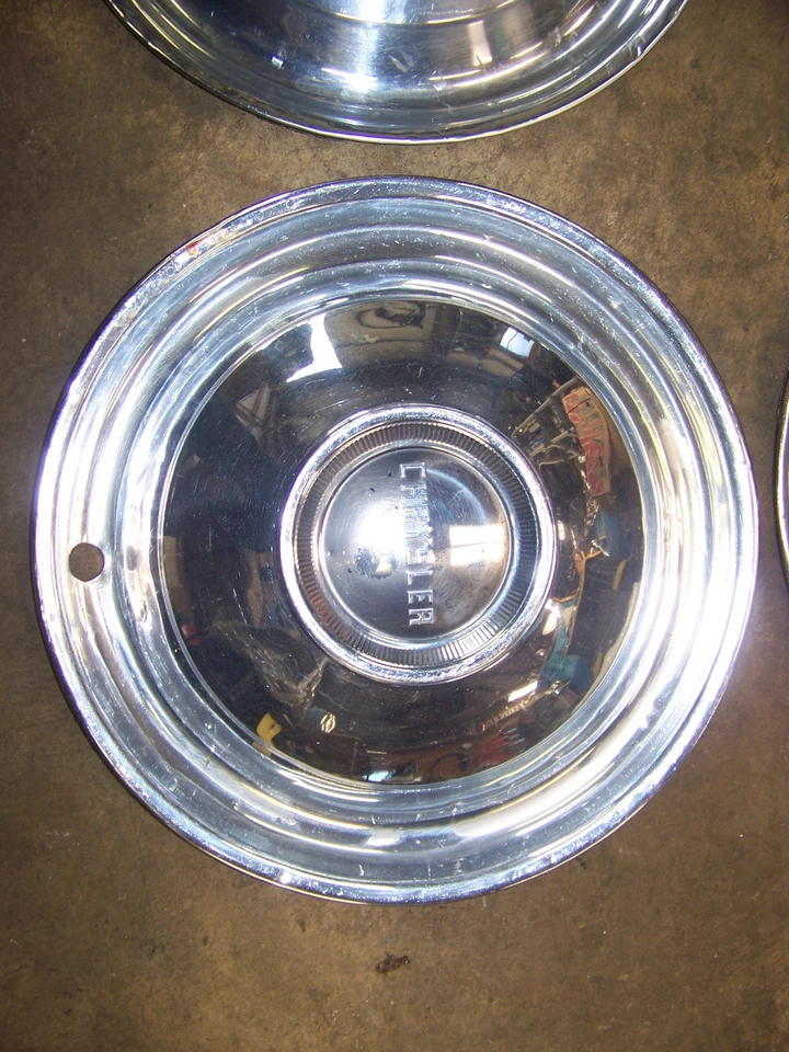 1950 CHRYSLER WINDSOR ROYAL SARATOGA 15" HUBCAPS WHEEL COVERS OEM SET OF 4 - Image 4 of 4